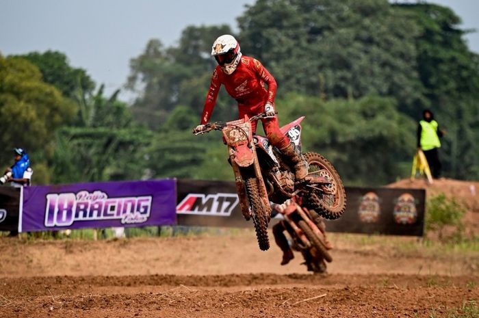 Valrossi di Kejurnas Motocross Bekasi