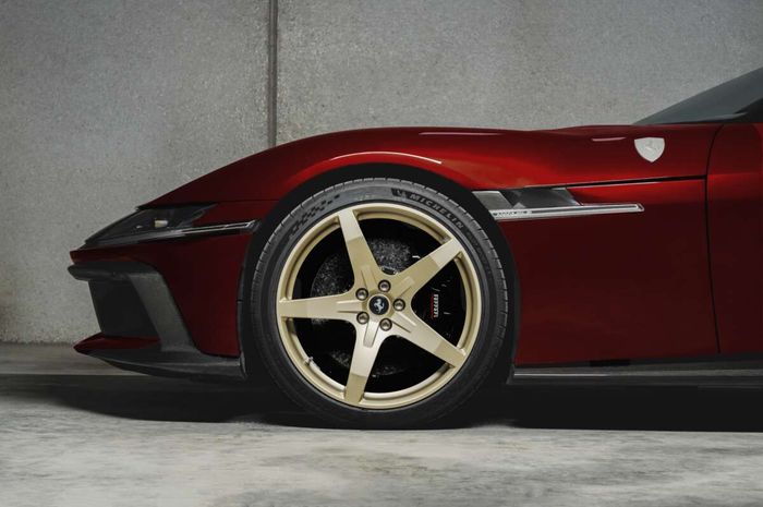Ferrari 12Cilindri Manuale