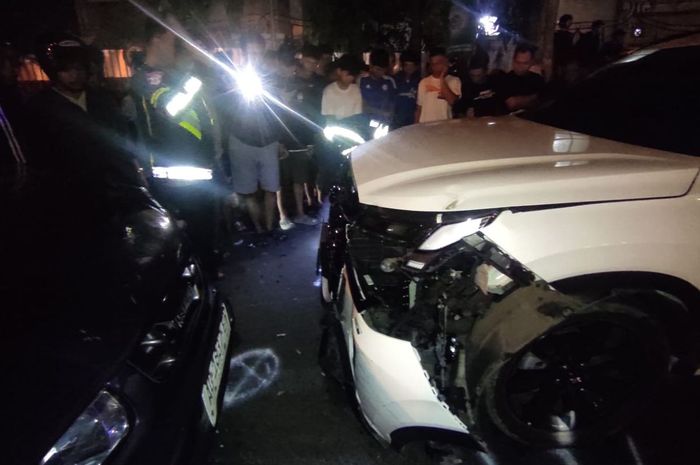 Hyundai Palisade menjadi penyebab kecelakaan beruntun empat kendaraan di Kediri saat dikemudikan remaja 16 tahun di Jalan Raya KH Ahmad Dahlan, kota Kediri