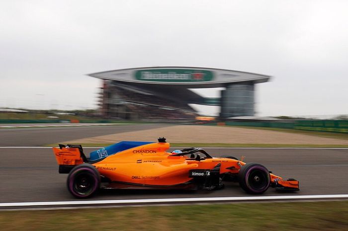 Pebalap Mercedes, Fernando Alonso, akan start dari posisi ke-13 pada balapan GP China yang berlangsung di Sirkuit Internasional Shanghai, Minggu (15/4/2018).