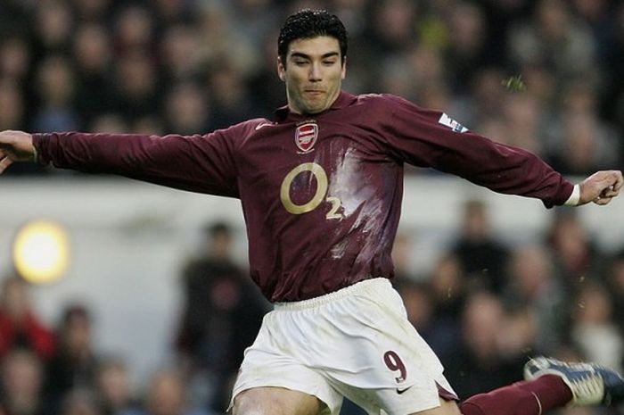 Aksi Jose Antonio Reyes saat membela Arsenal menghadapi Middlesbrough di Liga Inggris, 14 Januari 20