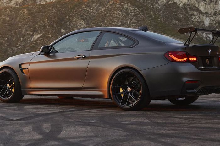 BMW M4 GTS dengan Modifikasi Pelek