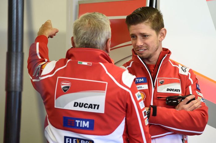 Stoner berbicara pada Tardozzi, bos Ducati