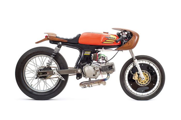 Honda SS90 'La Chute'