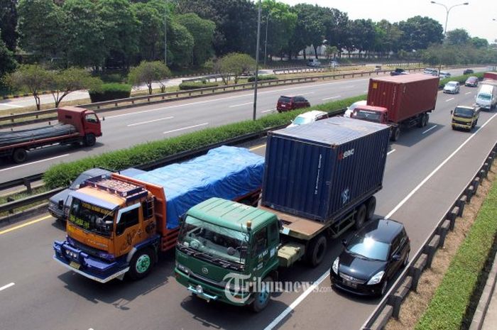 Jalan tol Tangerang - Merak