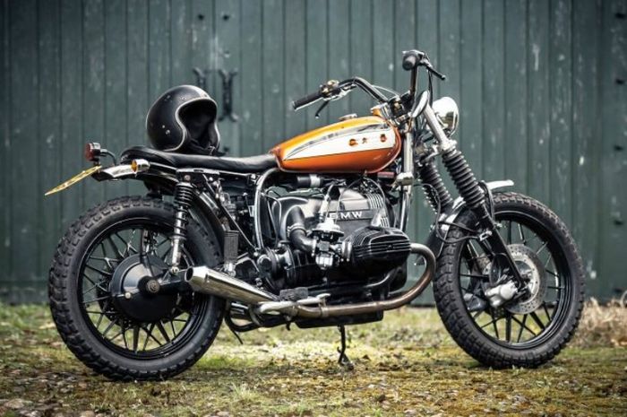 BMW R100T kustom tracker oleh Stephen Bentley lansiran thebikeshed.cc