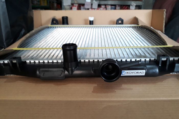 radiator mobil bahan aluminium