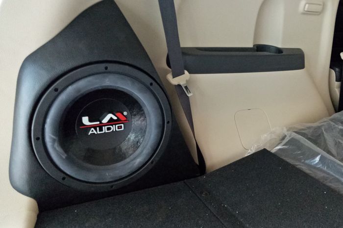 Subwoofer 10 inci di Mitsubishi Xpander