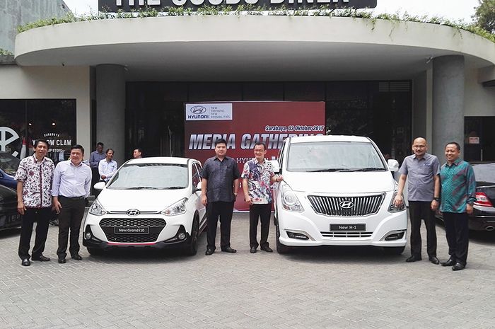 Hyundai H-1 Dan New Grand i10 Mengaspal Di Surabaya
