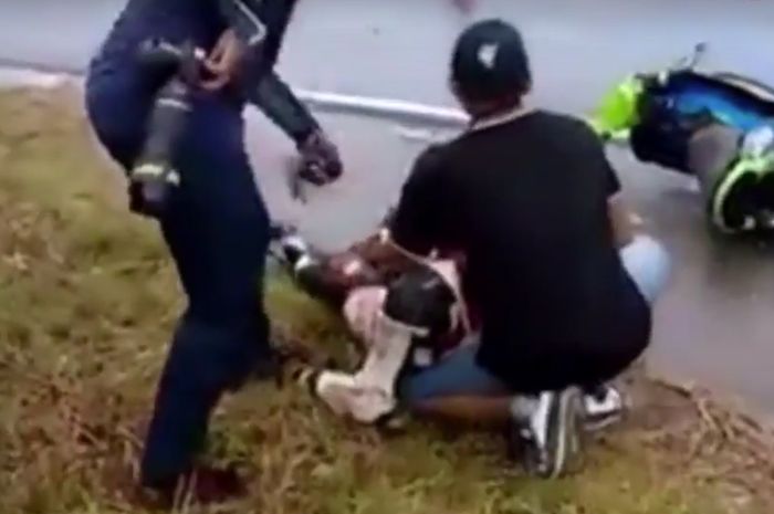 Badan pembalap langsung diangkat 