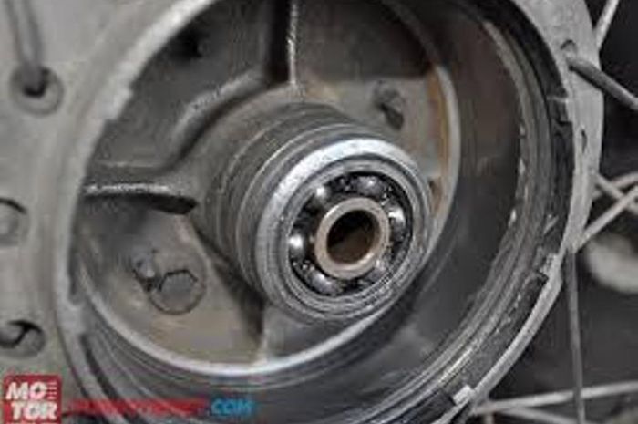 Cara periksa kondisi bearing atau klaher roda tanpa bongkar 