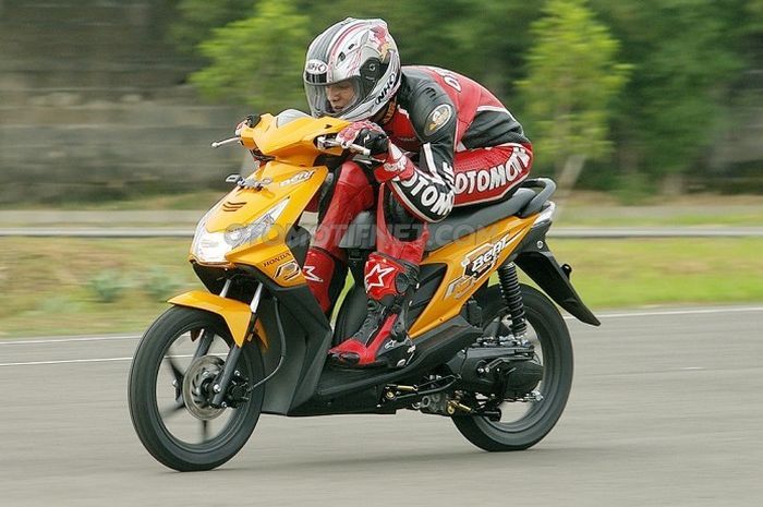 Honda BeAT Generasi 1