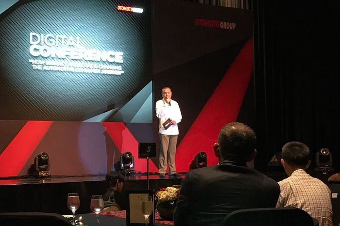 Lilik Oetama, pertama kasih kata sambutan