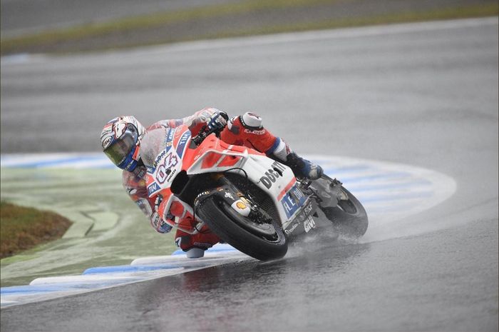 Andrea Dovizioso Kuasai FP2
