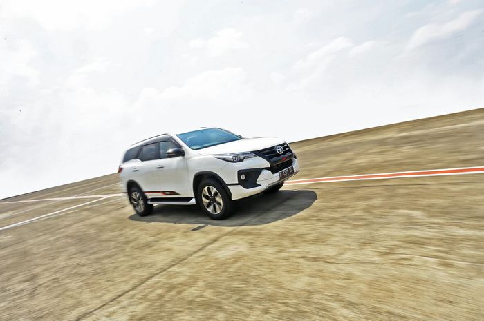 Toyota Fortuner VRZ TRD Sportivo