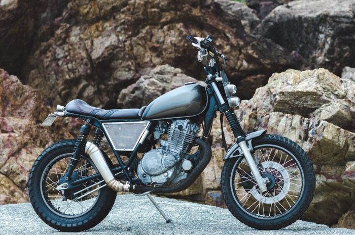 Suzuki GN250 kustom scrambler oleh Purpose Built Moto