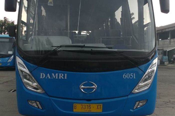 Antar warga Jakarta-Bogor PP