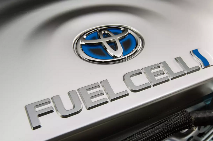 Logo Toyota dengan bahan bakar hidrogen