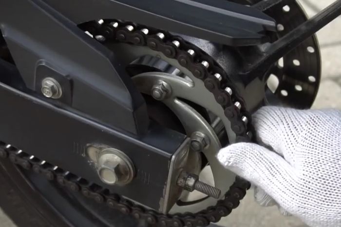 tanda gear dan rantai motor harus diganti