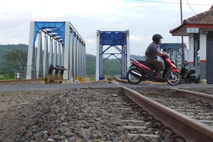 Ilustrasi rel kereta api