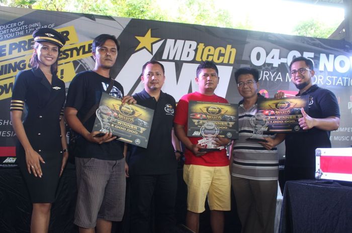 Para juara interior terbaik  kontes modifikasi IAM MBtech Padang