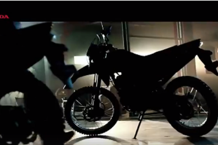 Teaser Honda CFR150L