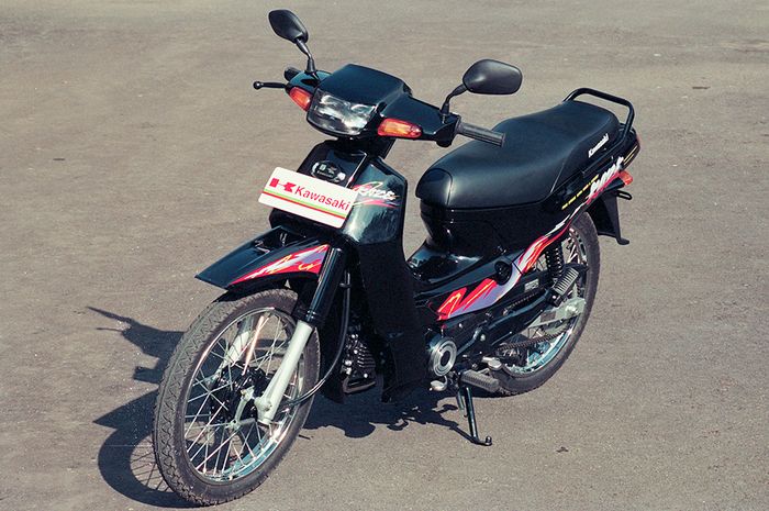 Sejarah Kawasaki Kaze. Kawasaki Kaze R (1996)