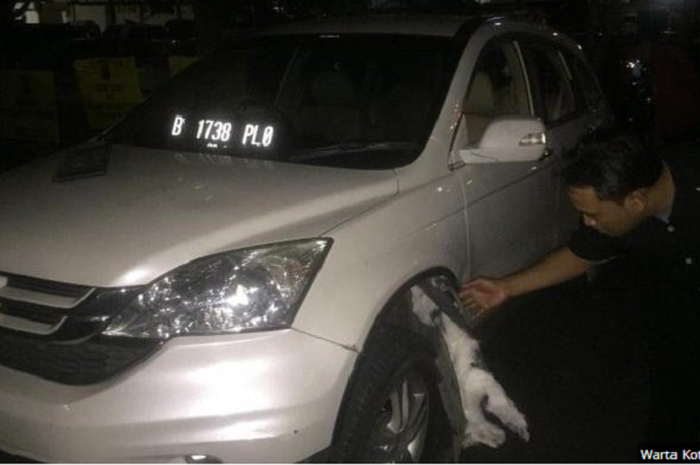 Honda CRV B 1738 PLO