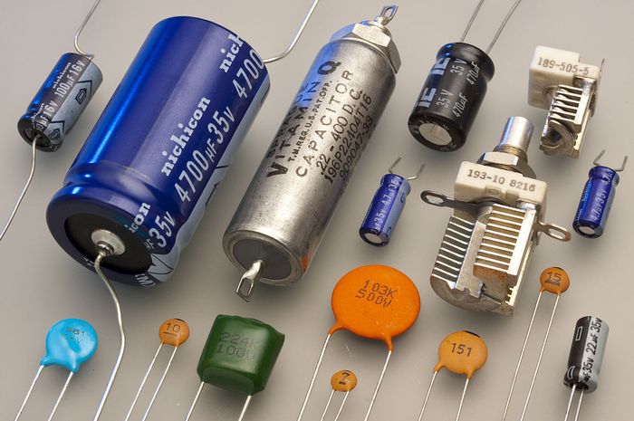 Ilustrasi Kondensator/Capacitor Bank