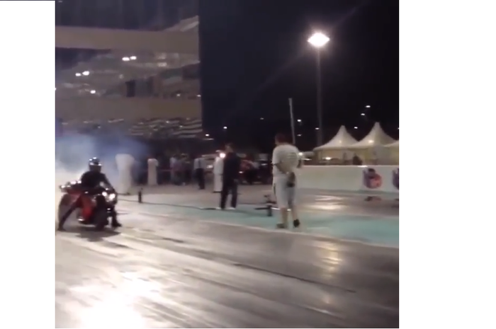 Motor ceper keren siap untuk balapan