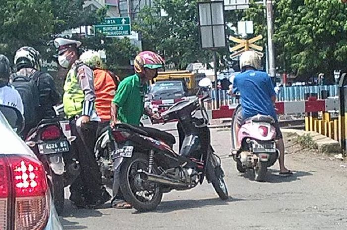 Pelanggar Lalu Lintas