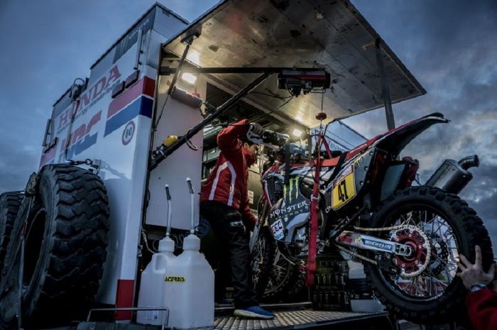 Ilustrasi Honda CRF 450 Rally yang dicuri
