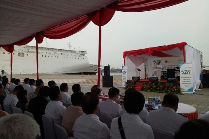 Peresmian pelayaran perdana Long Distance Ferry lintas Jakarta-Surabaya