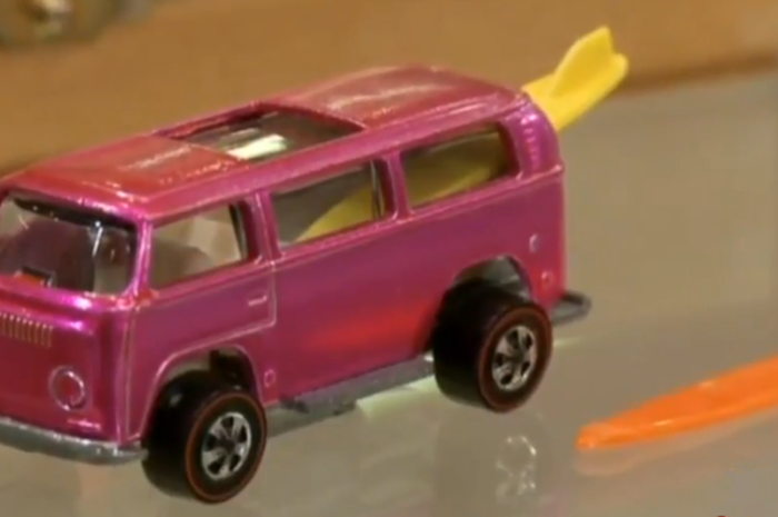 1969 Pink Rear-Loading Volkswagen Beach Bomb
