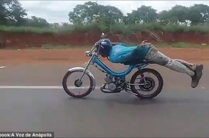 Gaya superman ala biker Brazil