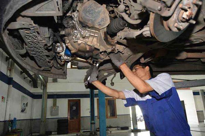 Ilustrasi kaki-kaki mobil