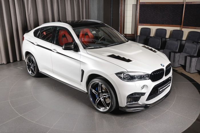 BMW X6 M pakai body kit sera karbon dari 3D Design