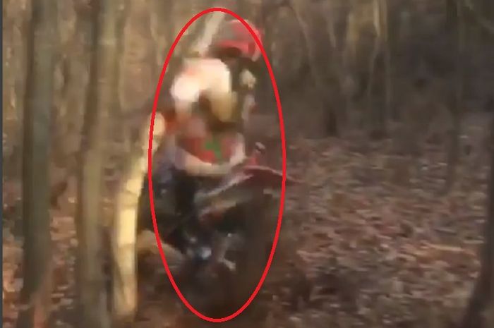 Kecelakaan Naik Motocross