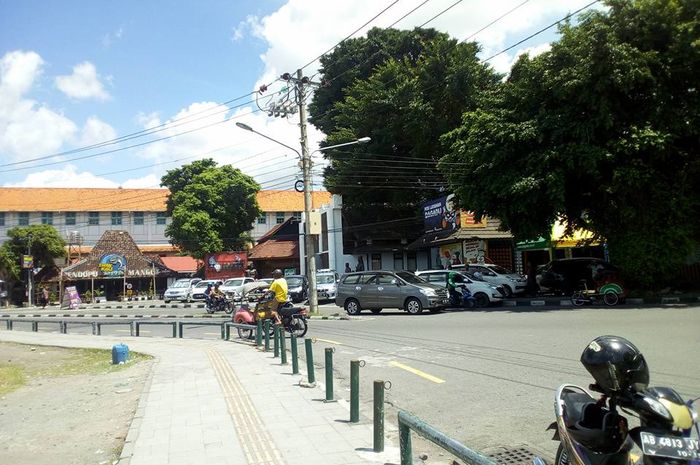 Lahan parkir di Alun-alun Utara Keraton Jogjakarta