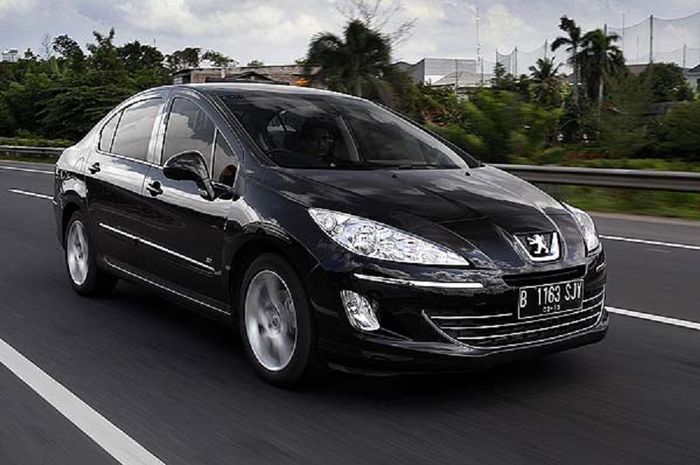 Peugeot 408