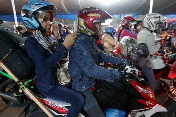 Berkendara tak pakai jaket bisa picu paru-paru basah