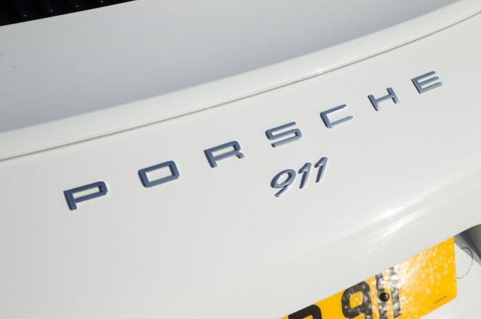 Badge Porsche 911