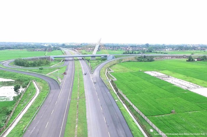 Jalan Tol Solo- Ngawi diproyeksikan beroperasi penuh awal tahun 2018