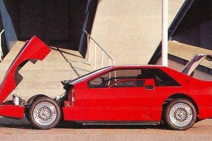 Mitsubishi Pawma XL300 penampakan samping