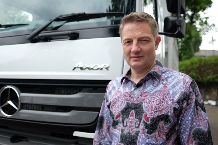 Markus Villinger President Director dan CEO PT Daimler Commercial Vehicles Indonesia