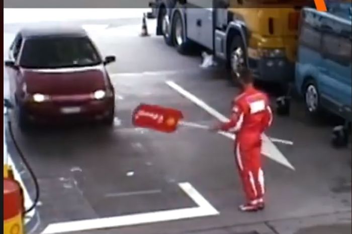 Schumi sebagai bintang iklan Shell