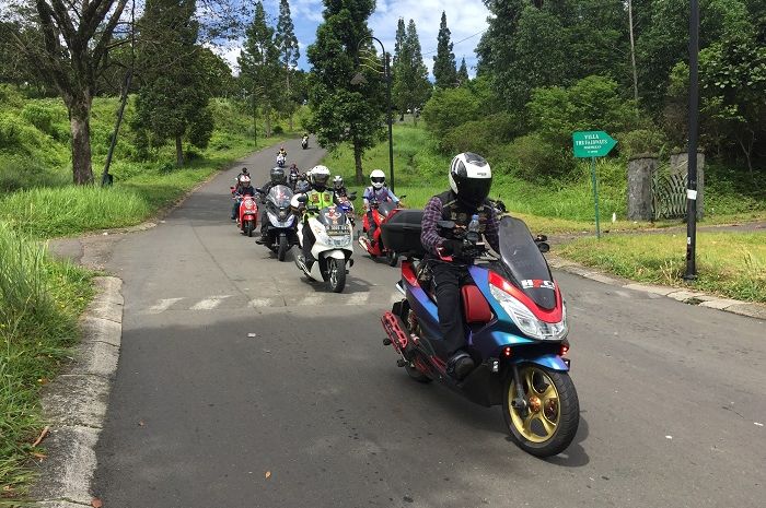 Ilustrasi touring 