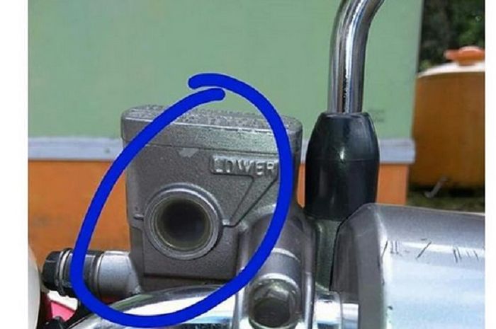 Tabung minyak rem dikira kamera gopro.