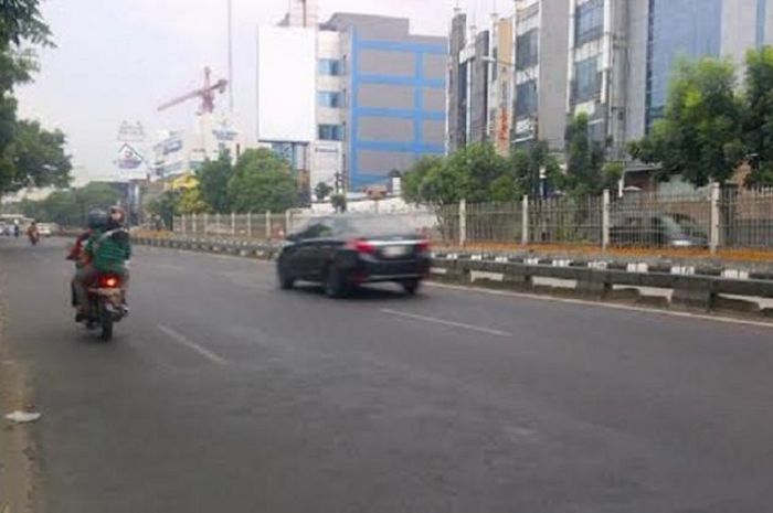 Jalan di sepanjang Mampang Prapatan ini akan diganti jadi Jl. AH Nasutionn