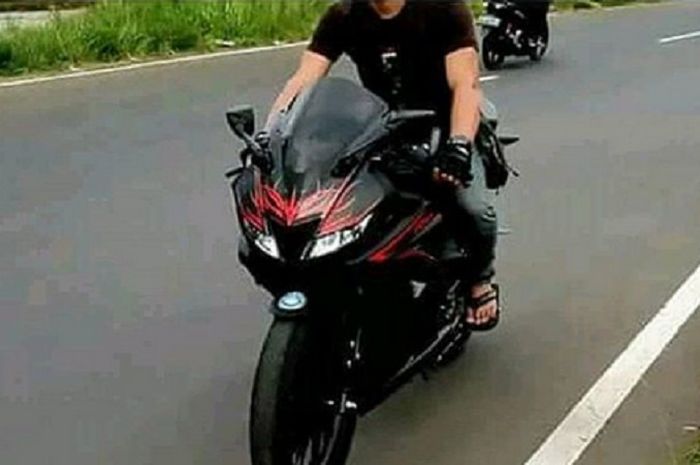 Pengendara R15 ini kena bully warganet mengaku kalahkan Ninja 250RR